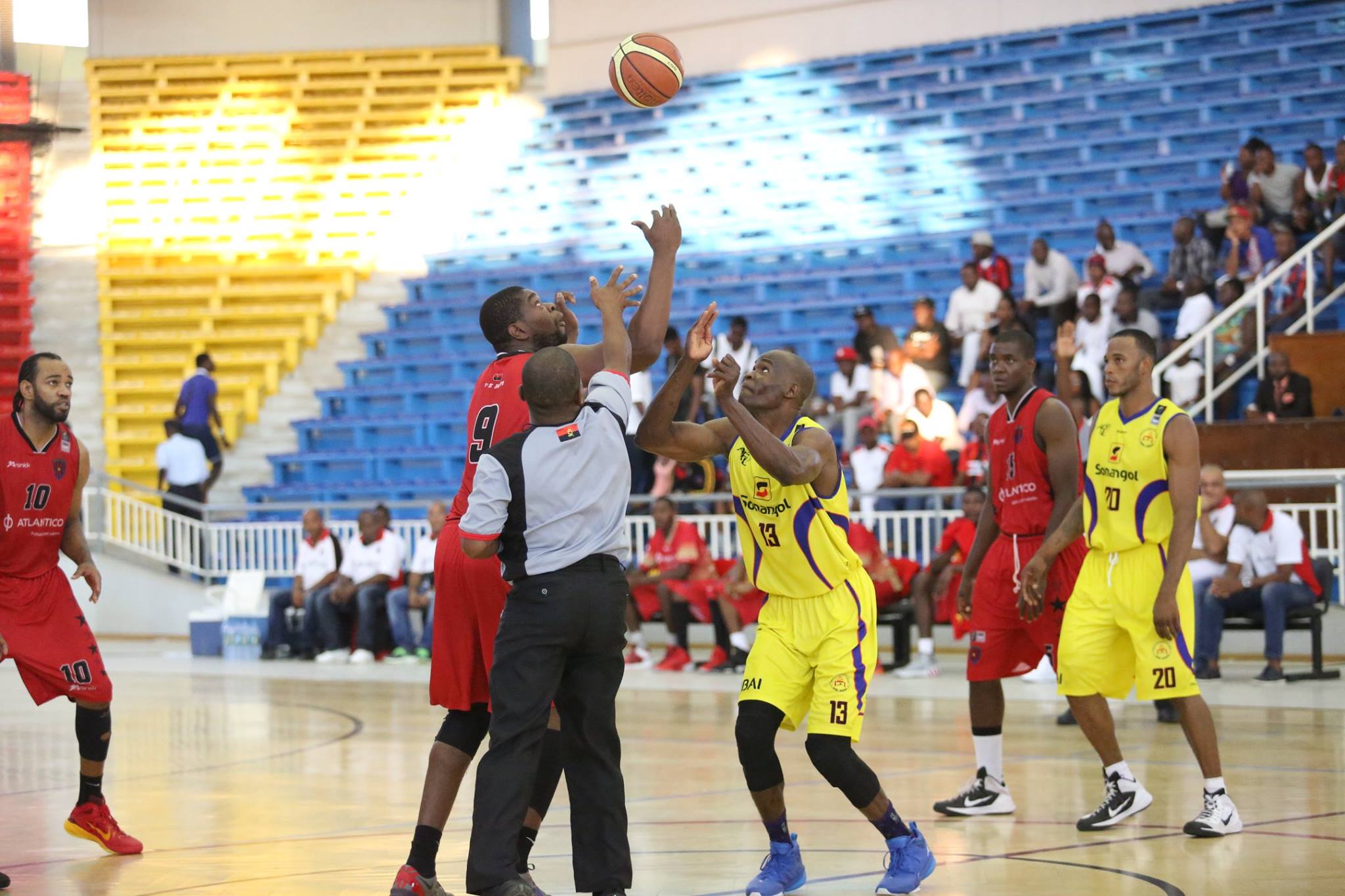 Nacional de Basquetebol-1º de Agosto vs Petro de Luanda, hoje às 18 horas ,  no pavilhão da Cidadel 